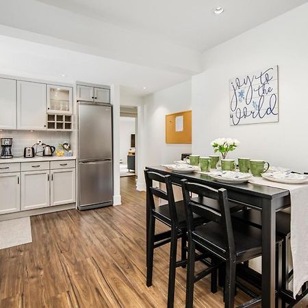 Gorgeous 4 Bedroom Garden Level Suite At Vancouver West & Ubc Екстериор снимка