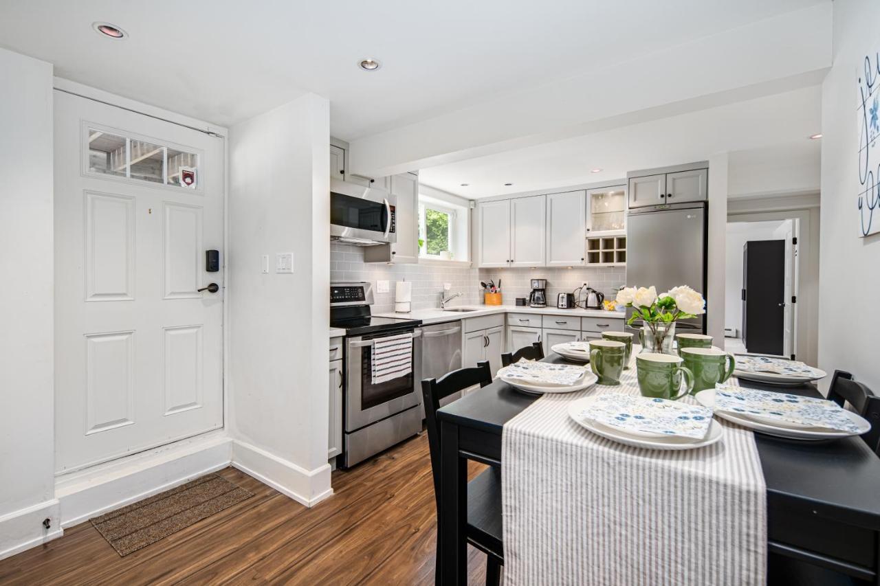 Gorgeous 4 Bedroom Garden Level Suite At Vancouver West & Ubc Екстериор снимка