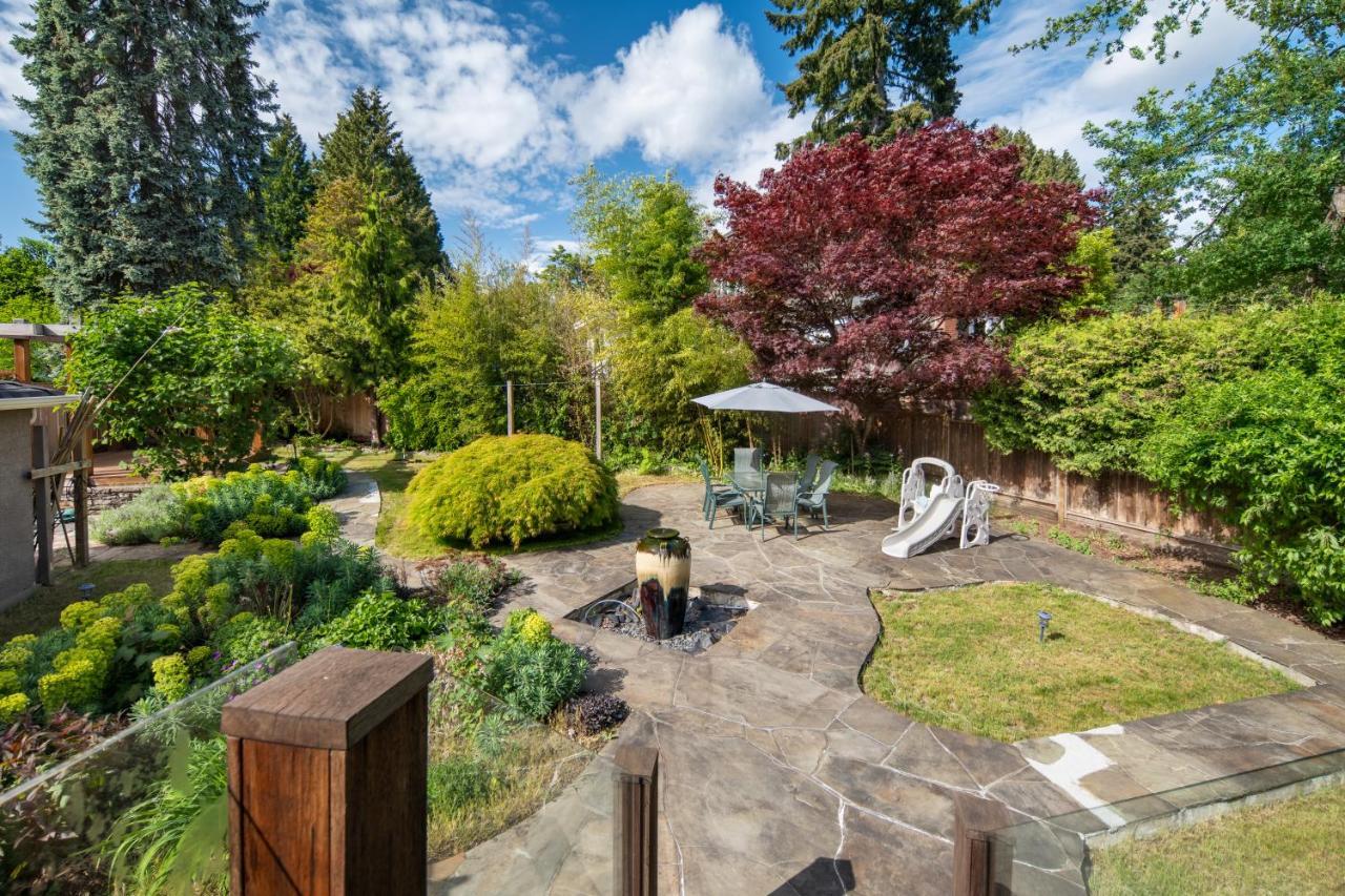 Gorgeous 4 Bedroom Garden Level Suite At Vancouver West & Ubc Екстериор снимка